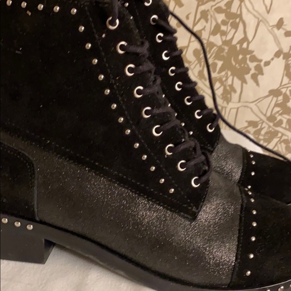 Mark Fisher designs a boot with silver studs. NWT SIZE 8 - Picture 2 of 7